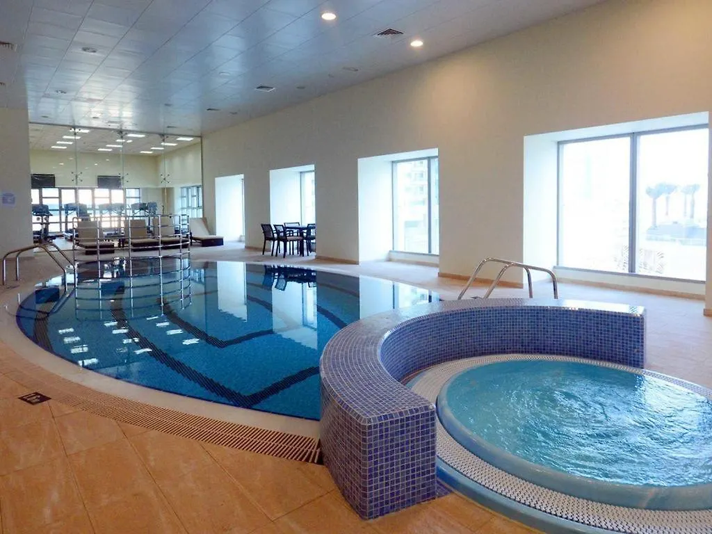 1Br Cool Vibes Pool Views Dubai Marina Apartment