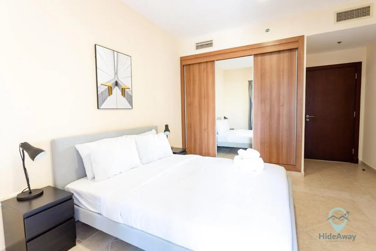 1Br Cool Vibes Pool Views Dubai Marina Apartment