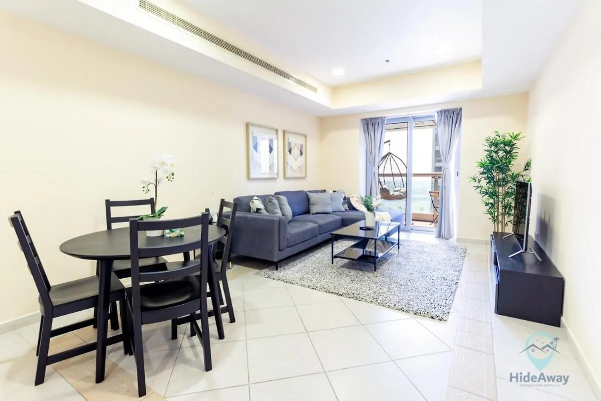 1Br Cool Vibes Pool Views Dubai Marina Apartment