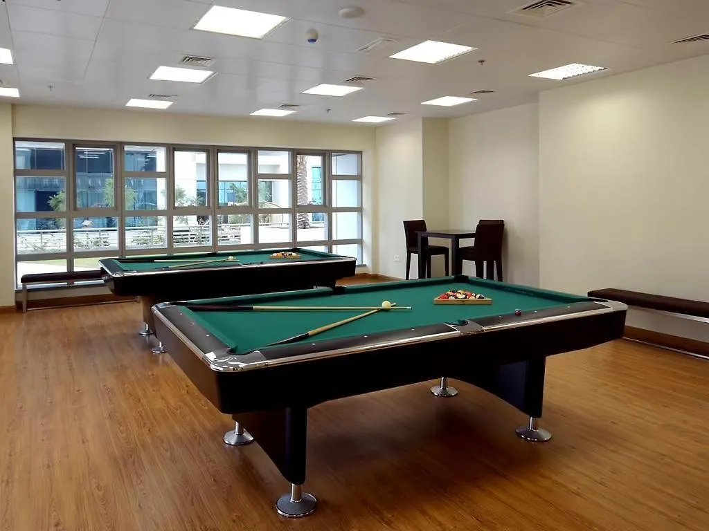 1Br Cool Vibes Pool Views Dubai Marina Apartment