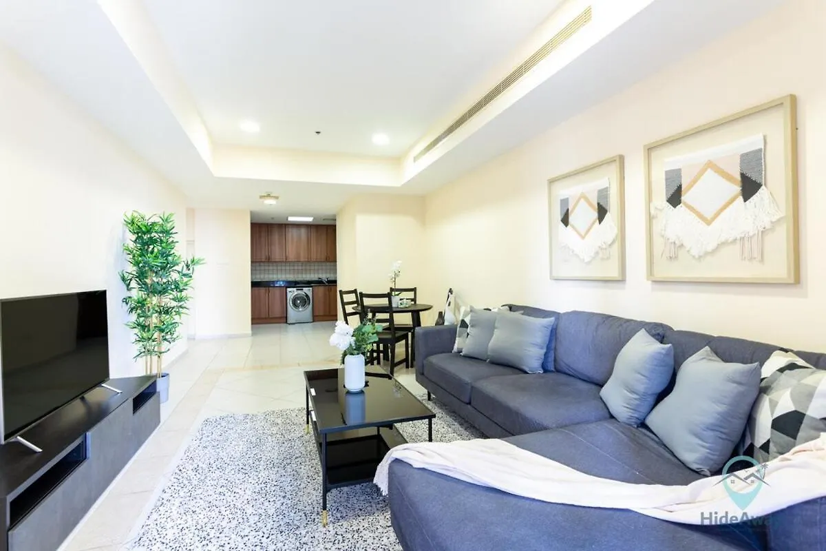1Br Cool Vibes Pool Views Dubai Marina Apartment