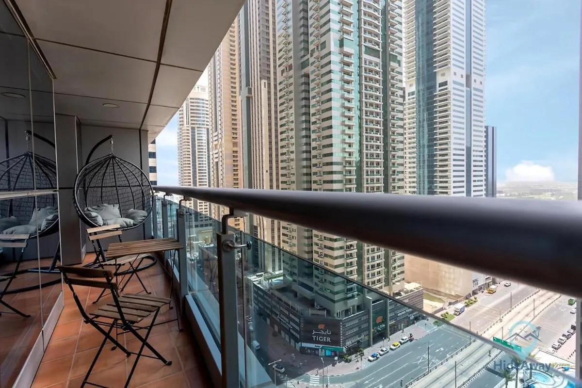 1Br Cool Vibes Pool Views Dubai Marina Apartment